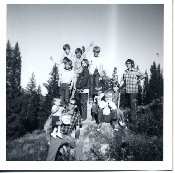 original/FamilyTonyGrove71.jpg