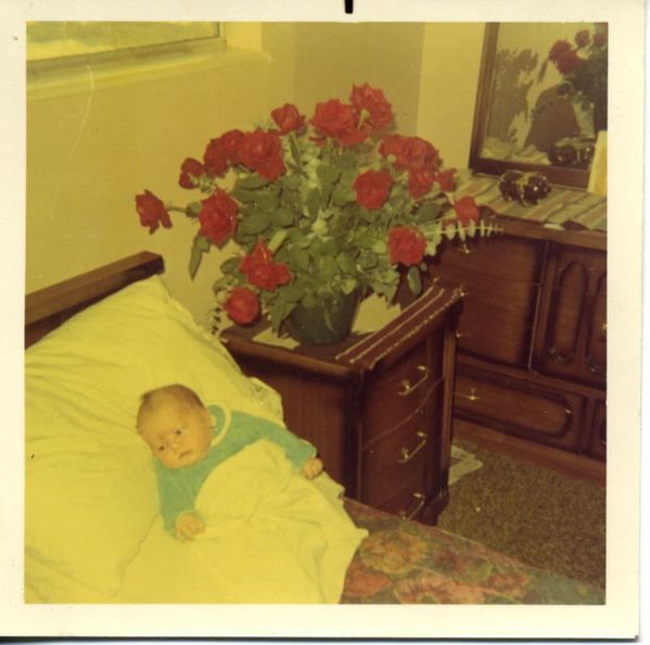 original/Tona&rosesMar70.jpg