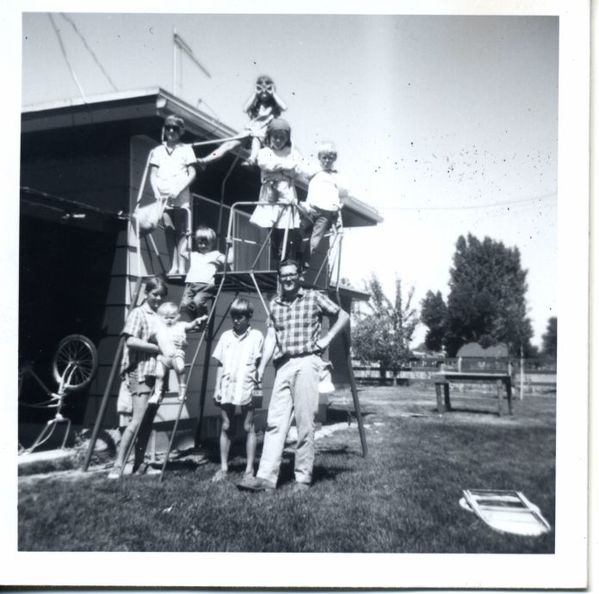 original/familyInYard.jpg