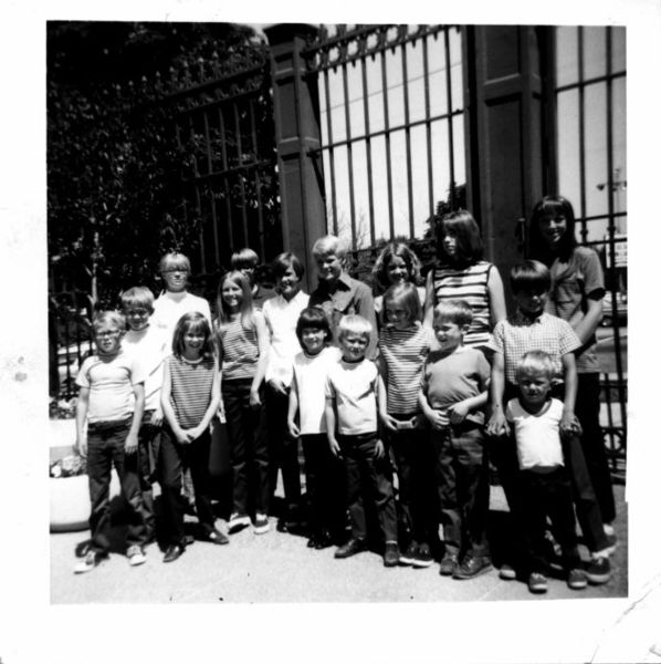 original/familyatTempleSquare.jpg